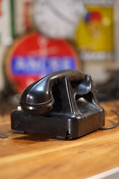 telephone bakelite ancien